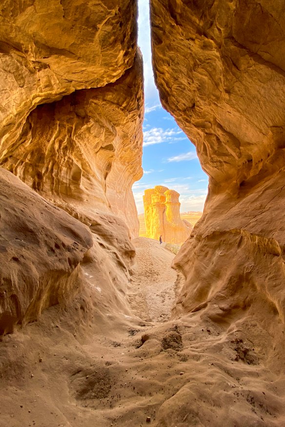 AlUla is the capital of the governorate of the same name that is part of Madinah Province in Saudi Arabia. It is considered one of the best-preserved heritage sites in the world.