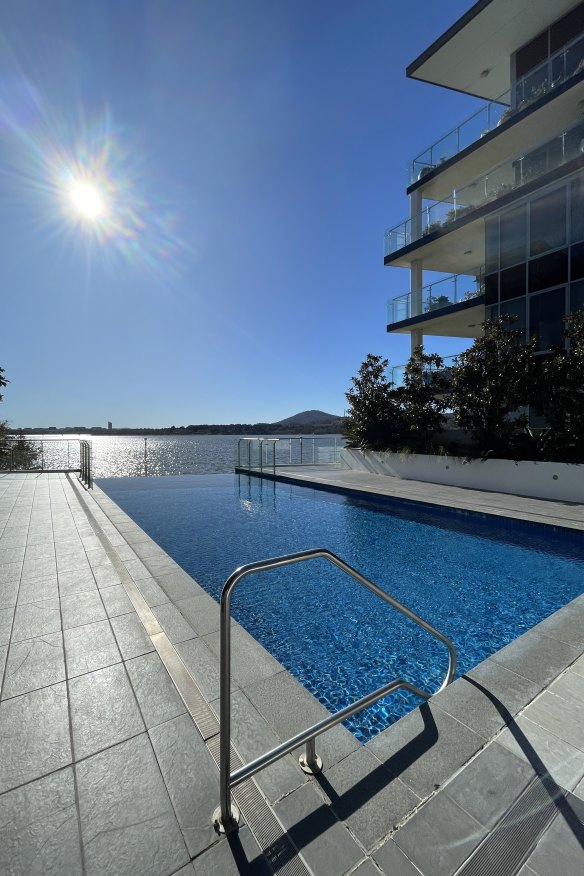 There’s only a public walkway and some trees between you and the lake at this two-bedroom, ground-floor apartment.