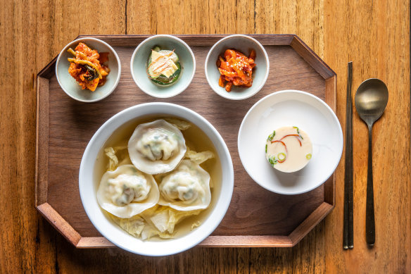 The delicious manduguk (dumpling soup) at Ondo.