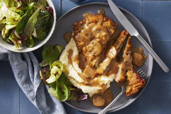 RecipeTin Eats’ beef schnitzel with mushroom gravy.