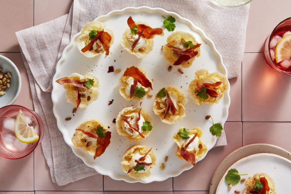 Parmesan baskets with crispy prosciutto and goat’s cheese.