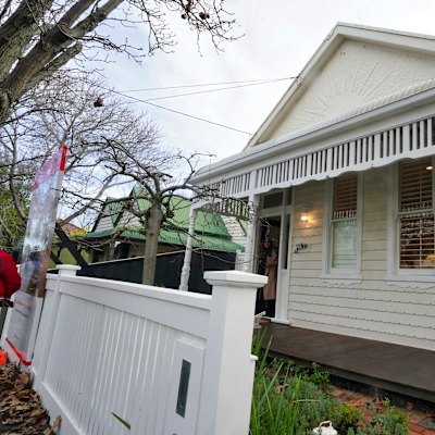 Yarraville house clears its reserve with one bid, later sells for $1.28m