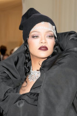 Gilmore likes Rihanna’s independent attitude as much as 
her “out-there” fashion sense. 