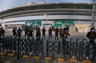 New Zealand abruptly abandoned their first tour of Pakistan in almost two decades on Saturday.