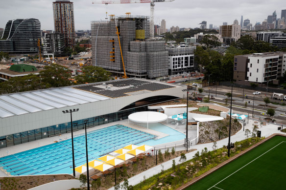 green square aquatic centre