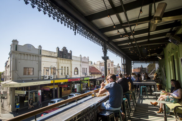 More verandahs like this would turn Newtown into a tourist destination.