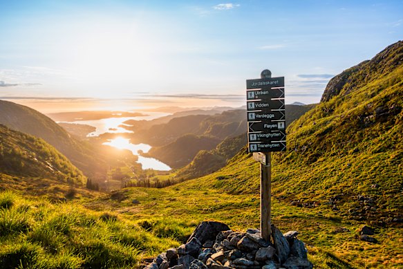 Hiking trail above Bergen.