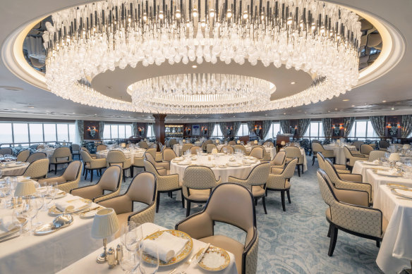 You cruise, you can’t lose … a Grand Dining Room on an Oceania ship.