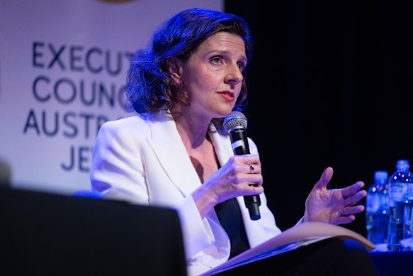 Allegra Spender, member for Wentworth, addresses an election forum convened for the Jewish community.