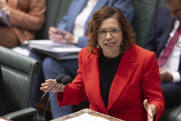 Amanda Rishworth praised the swift response from union administrator Mark Irving.