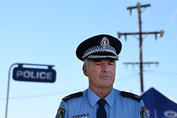 O vice-comissário da Polícia de Nova Gales do Sul, Andy Holland, disse que novas informações foram fornecidas à polícia.
