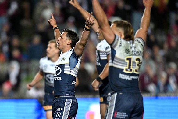 Scott Drinkwater nails the field goal to seal victory for the Cowboys.