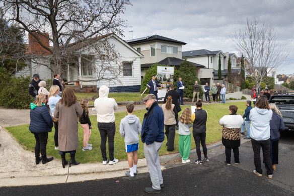 Home owners who avoid ‘lifestyle creep’ will have thousands of dollars extra a year to pay down debt.