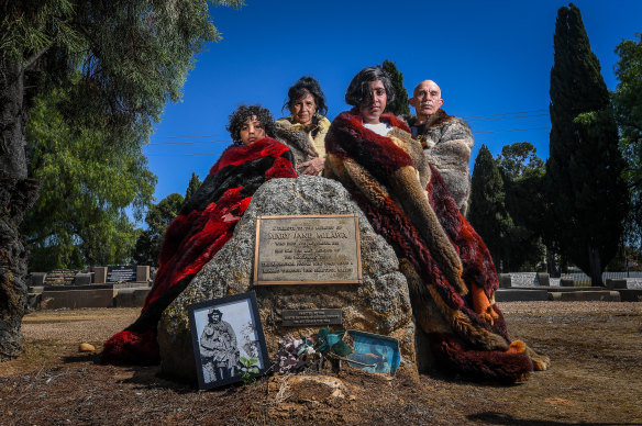 Waywurru elders Liz Thorpe and Thorn Smith with Thorn's children Shaniece and Jalina, pay respect to Mary Jane Milawa (circa 1828- 1888) at her grave in Wangaratta. Liz Thorpe is a plaintiff in a legal challenge to $33.7 million land rights agreement between the Taungurung and Victorian government.