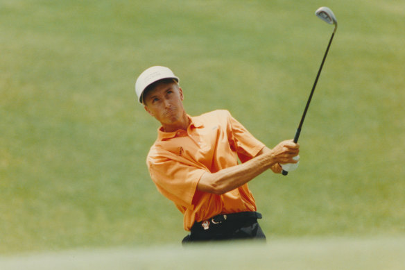 Robert Allenby chips to the third green at the 1992 Johnnie Walker Classic at Royal Melbourne.