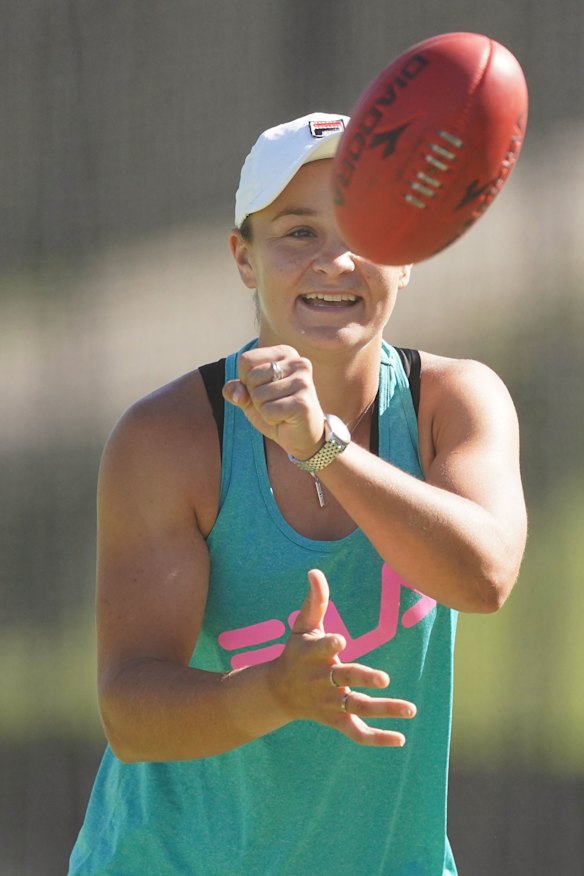 Ashleigh Barty takes a break from practice on Saturday.