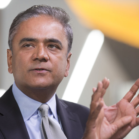 Anshu Jain argued against lending to Trump when Jain was part of Deutsche Bank’s investment-banking division. But that changed when he became the bank’s co-chief executive.
