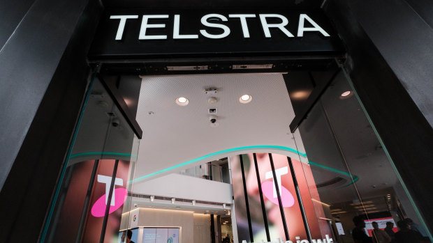 Telstra profits pass $2b on mobile growth