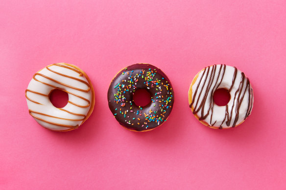 Popular supermarket baked goods such as doughnuts and iced cakes often contain trans-fats. 