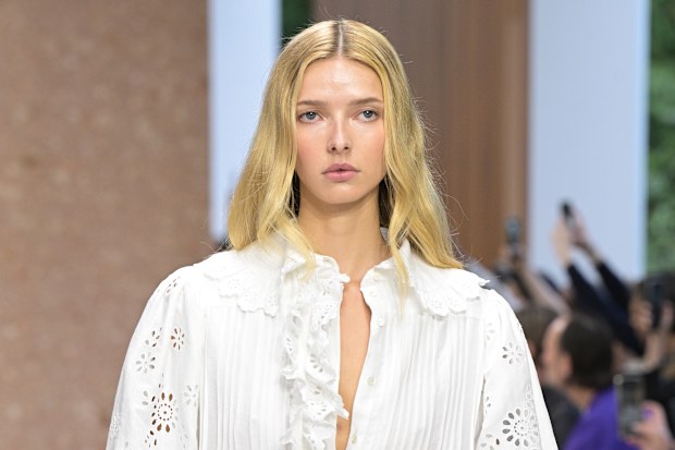 Apple Martin walks the runway during the Chloé Womenswear Spring/Summer 2027 show as part of Paris Fashion Week on October 01, 2026 in Paris, France.