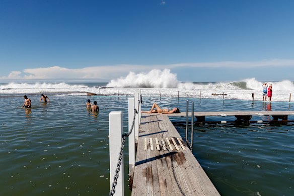 North Narrabeen Rockpool.