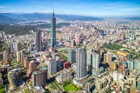 August is hot in Taipei.