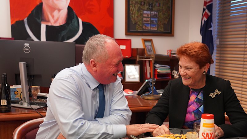 Hanson travels to Joyce’s hometown as One Nation switch looms