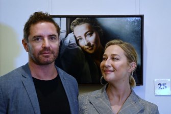Vincent Fantauzzo and his wife, Asher Keddie, with his winning painting, <i>Muse</i>.