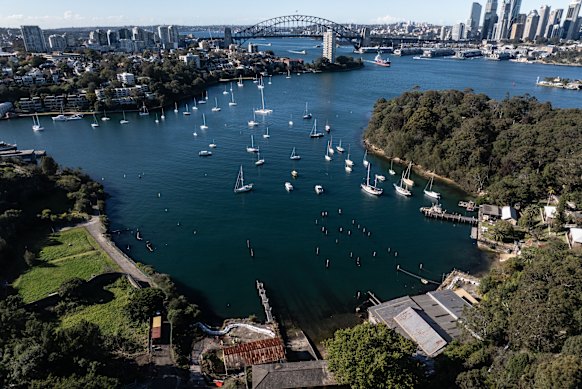 The foreshore park will provide stunning views of the Sydney Harbour Bridge.