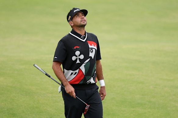 “Craziest weather pattern I’ve ever experienced”: Jason Day reacts on the 18th green.