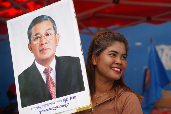 Phnom Penh'deki Hun Sen taraftarları.