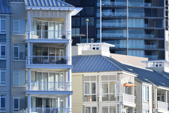 The City of Sydney plans to require all new apartment buildings to accommodate charging facilities for every car park space.