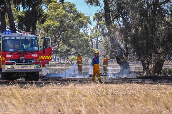 A Country Fire Authority crew put out smouldering fires that continue to burn at Dadswell Bridge.