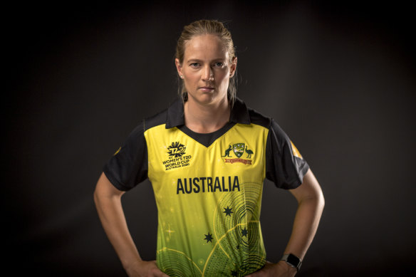 Meg Lanning is out of the Ashes due to a medical issue.