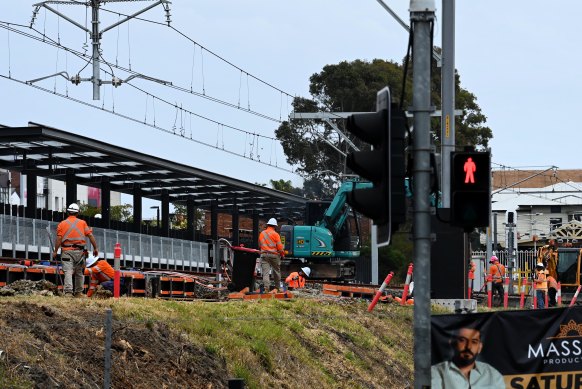 The existing heavy rail line between Bankstown and Sydenham is being converted to carry driverless metro trains.