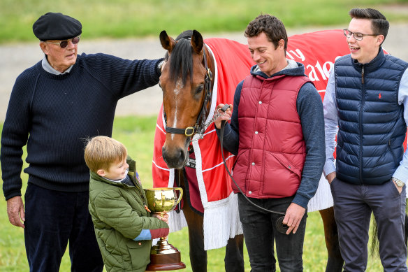 Joseph O’Brien, far right, with 2017 Melbourne Cup winner Rekindling. 