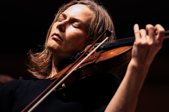 Satu Vanska brought aplomb and sang-froid to Ravel’s Tziganne.