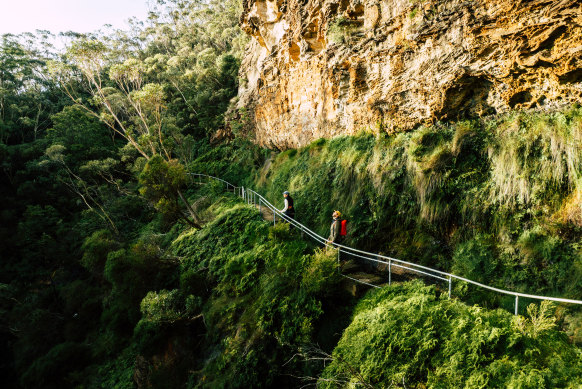 A spectacular section of the Overcliff-Undercliff track.