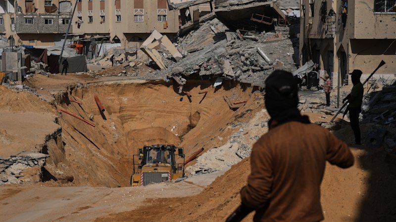 Israel halts aid to Gaza in clash with Hamas over breaking ceasefire