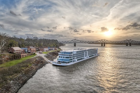Viking Mississippi on the Mississippi River between Louisiana and Mississippi.