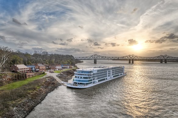 Viking Mississippi on the Mississippi River between Louisiana and Mississippi.