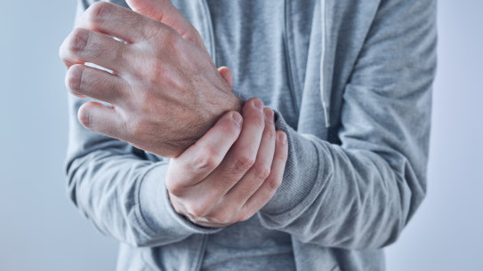 Rain, hail or shine, the weather is not the cause of flare-ups, new research finds.