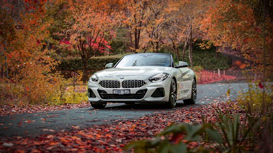 European Union trade negotiators are pushing for the abolition of a tariff and luxury car tax on European cars imported into Australia.