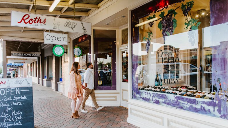 Roth’s Wine Bar + Cellar