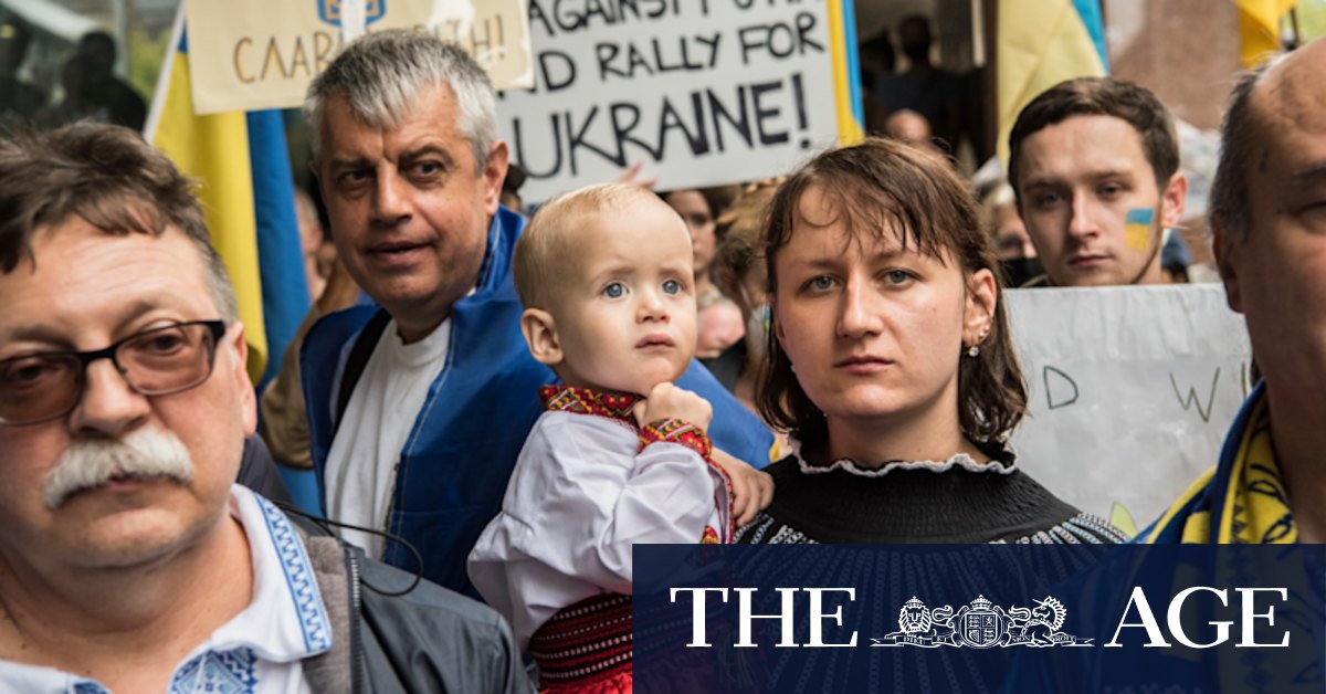 'Help us stop this war': Hundreds gather in Sydney in support of Ukraine - Vimarsana News