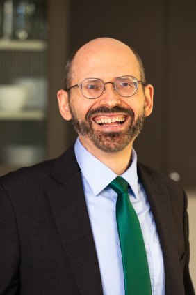 International bestselling author Dr Michael Greger is taking on the diet industry.
