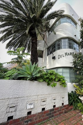 The art deco Del Marie apartments in St Kilda.