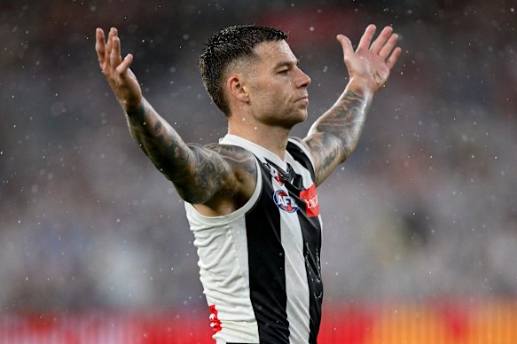 Jamie Elliott celebrates a goal.