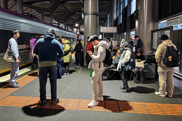 Frustrated passengers at Melbourne’s Southern Cross station after regional trains were cancelled due to the Telstra outage. 