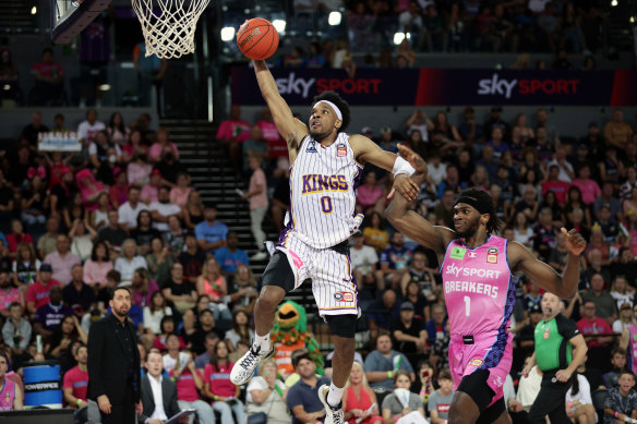 Sydney Kings guard Justin Simon proved pivotal in the Kings’ defeat of the New Zealand Breakers in game two of the NBL’s championship series in Auckland.